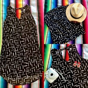 Cute black & white Old Navy dress ❤️